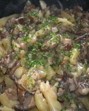 Подберезовики, жареные с картофелем