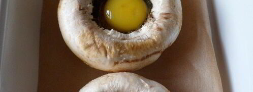 шампиньоны, фаршированные перепелиными яйцами. Шаг 5