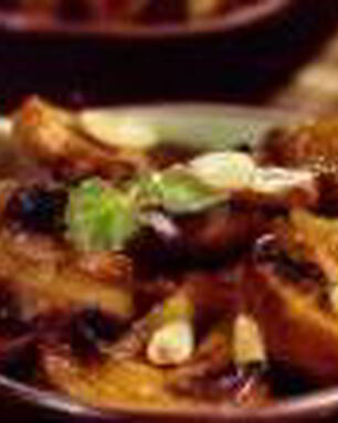 Шампиньоны с кедровыми орешками