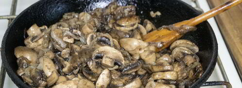 шампиньоны с колбасой. Шаг 2