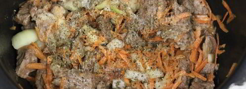 гуляш из говядины в мультиварке. Шаг 4