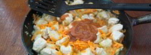 гуляш из индейки с картошкой. Шаг 8