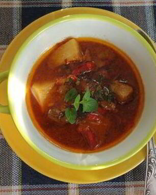 Суп-гуляш остренький