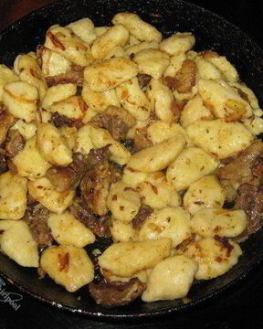 Картофельные клецки с мясом