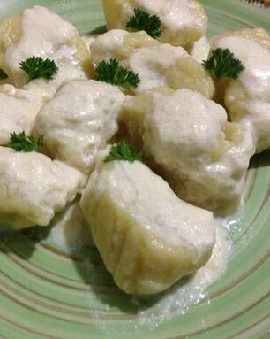 Картофельные ньокки с соусом из горгонзолы