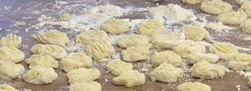 картофельные ньокки с соусом из помидоров и базиликом. Шаг 4