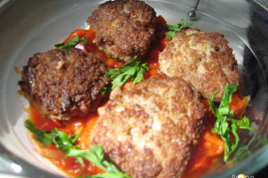 Рецепт гречаники с овощным соусом