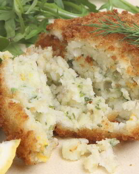 Котлеты из камчатского краба с горчичным соусом