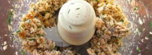 котлеты из лосося с луком. Шаг 4