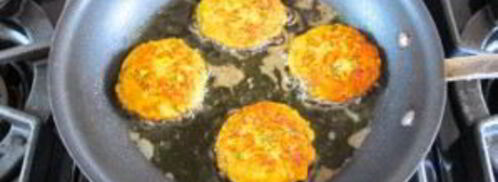 котлеты из лосося с луком. Шаг 7