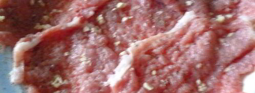 отбивная котлета с начинкой из омлетных блинчиков и козьего сыра. Шаг 3