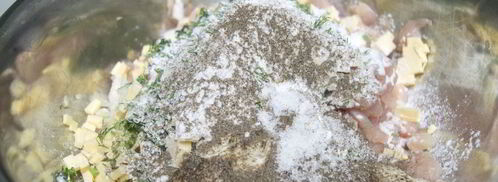 рубленные куриные котлеты с сыром. Шаг 3