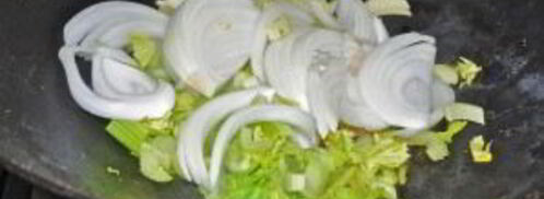 лапша с овощами в воке. Шаг 2