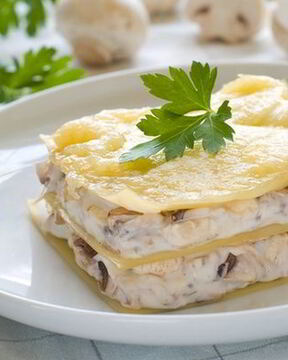 Лазанья с куриной грудкой и шампиньонами