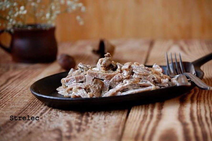 Рецепт гречневая паста с печенью и карамелизованным луком