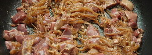 гречневая паста с печенью и карамелизованным луком. Шаг 5