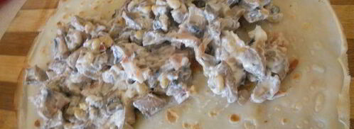 каннелони из блинчиков с грибами, беконом и кедровыми орешками. Шаг 5