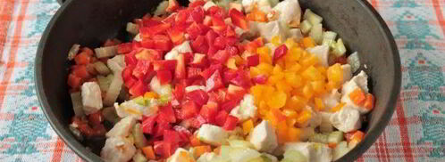 макароны с курицей и овощами на сковороде. Шаг 6