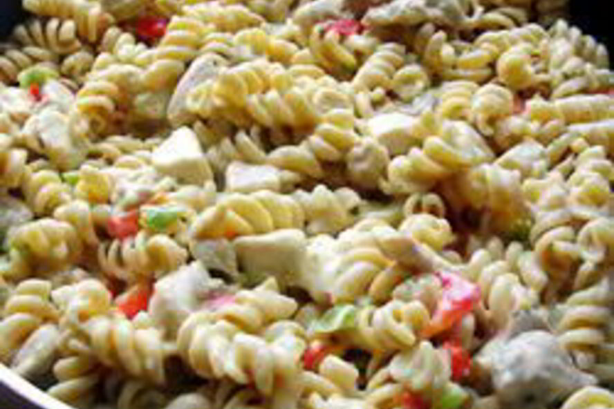 Рецепт макароны с курицей в сливочном соусе с пармезаном