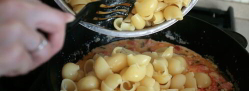 паста с семгой и сливками. Шаг 10