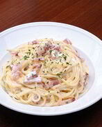 Спагетти карбонара с беконом