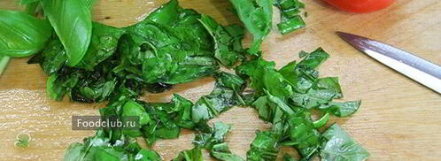 спагетти с томатами и базиликом. Шаг 2