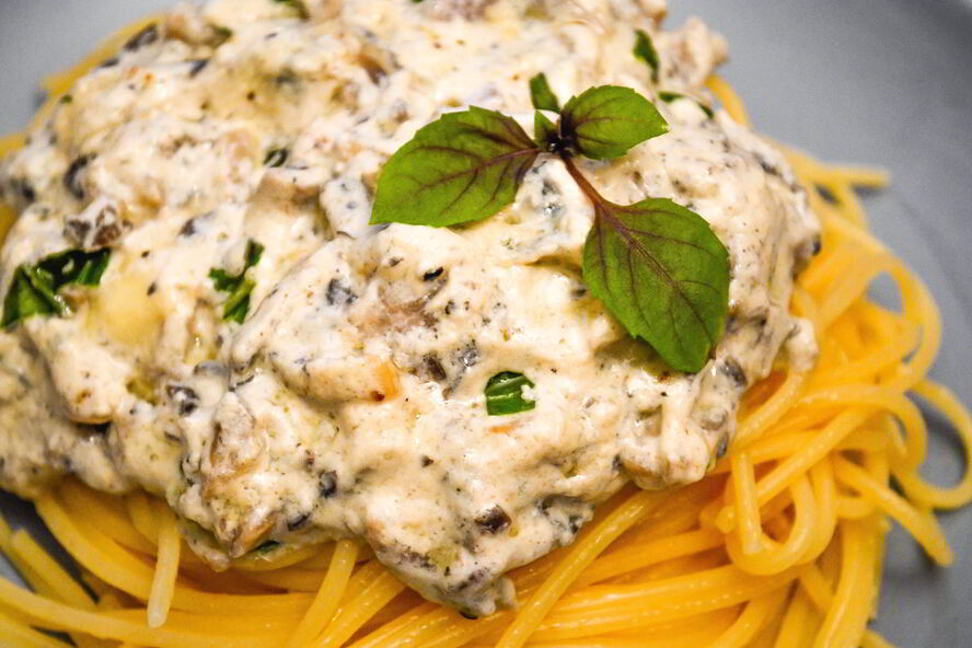 Рецепт спагетти со сливочно-грибным соусом дор-блю