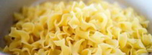 запеченная лапша с томатным соусом и индейкой. Шаг 2