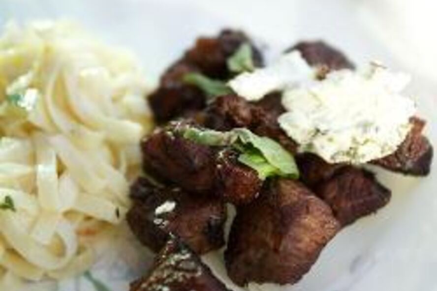 Рецепт баранина с козьим сыром и мятой