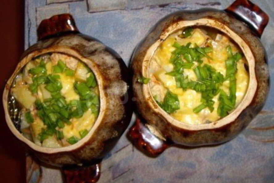 Рецепт говядина с фасолью и овощами в горшочках