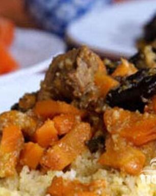 Говядина с морковью и черносливом