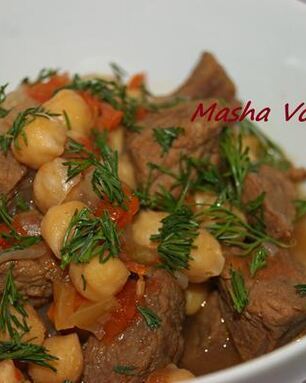 Говядина тушеная с нутом