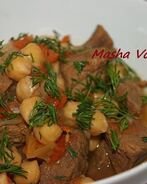 Говядина тушеная с нутом