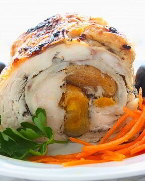 Индейка с персиками в духовке