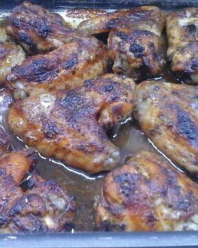 Крылышки запеченные в медово соевом соусе с кетчупом