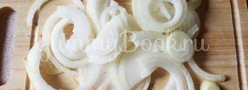 свинина тушеная в сметанно-томатном соусе в мультиварке. Шаг 2