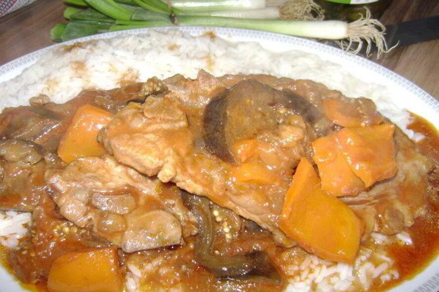 Рецепт жаренное мясо с баклажанами и специями