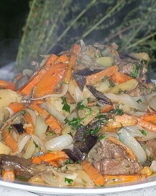 Баклажаны в казане с мясом