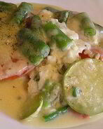 Кабачки, запеченные с помидорами и стручковой фасолью