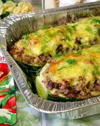 Кабачок, фаршированный мясом и рисом