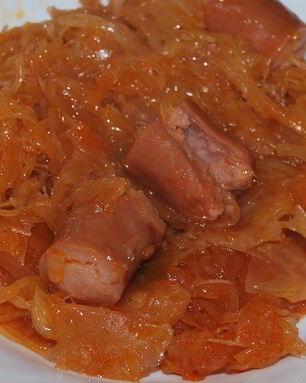 Капуста с сосиской в мультиварке
