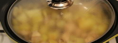 картофель тушеный с курицей и шампиньонами. Шаг 5