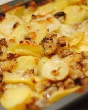 Картофель запеченный с шампиньонами в сметане