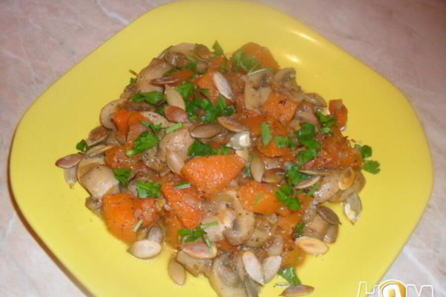 Рецепт тыква, тушеная с грибами, морковью и луком