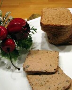 Фуа гра с поджаренными тостами