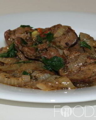 Говяжья печень жареная с луком