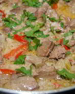 Куриная печень, тушенная с болгарским перцем