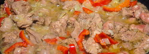 куриная печень, тушенная с болгарским перцем. Шаг 3