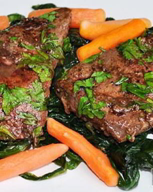 Жареная печень со шпинатом