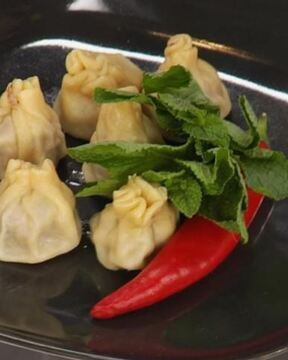 Хинкали с мясом, мятои и корицеи